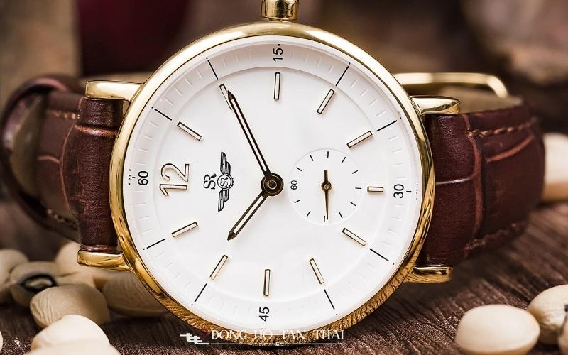 SR Watch có thiết kế mang phong cách cổ điển nhưng vẫn sang trọng và lịch sự